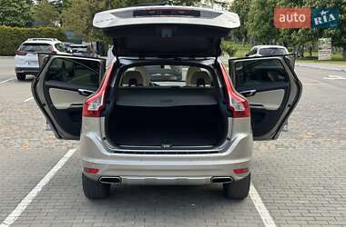 Позашляховик / Кросовер Volvo XC60 2016 в 