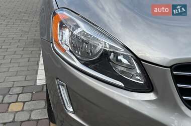 Позашляховик / Кросовер Volvo XC60 2016 в 