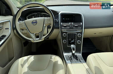 Внедорожник / Кроссовер Volvo XC60 2014 в 