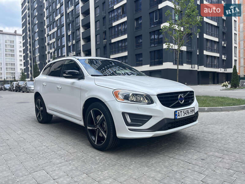 Позашляховик / Кросовер Volvo XC60 2014 в 