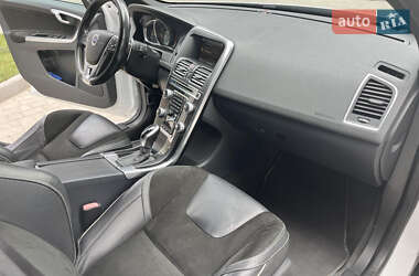 Позашляховик / Кросовер Volvo XC60 2014 в 