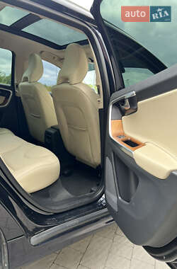 Внедорожник / Кроссовер Volvo XC60 2017 в 
