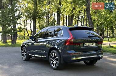 Внедорожник / Кроссовер Volvo XC60 2023 в 