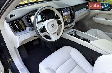 Внедорожник / Кроссовер Volvo XC60 2023 в 