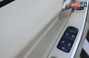Позашляховик / Кросовер Volvo XC60 2012 в 