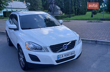 Позашляховик / Кросовер Volvo XC60 2012 в 