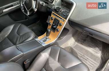 Внедорожник / Кроссовер Volvo XC60 2012 в 