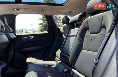 Внедорожник / Кроссовер Volvo XC60 2020 в 