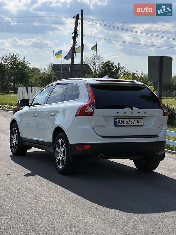 Позашляховик / Кросовер Volvo XC60 2013 в Малині