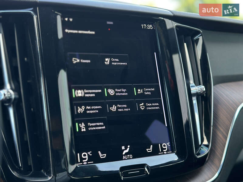 Позашляховик / Кросовер Volvo XC60 2021 в Дніпрі