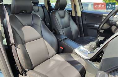 Внедорожник / Кроссовер Volvo XC60 2010 в 