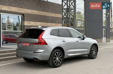 Внедорожник / Кроссовер Volvo XC60 2018 в 