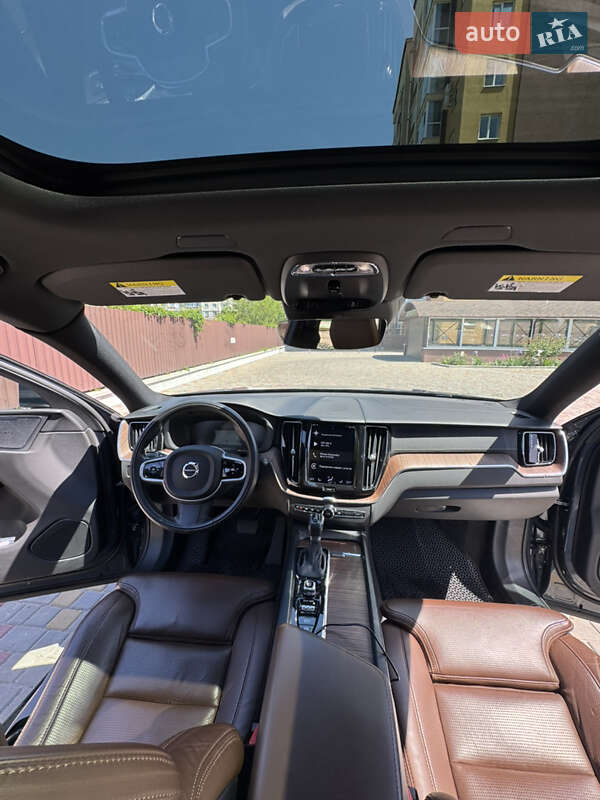Внедорожник / Кроссовер Volvo XC60 2020 в Кременчуге