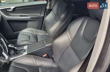 Внедорожник / Кроссовер Volvo XC60 2014 в 