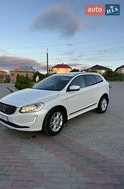 Позашляховик / Кросовер Volvo XC60 2015 в 