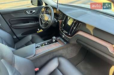 Внедорожник / Кроссовер Volvo XC60 2024 в 