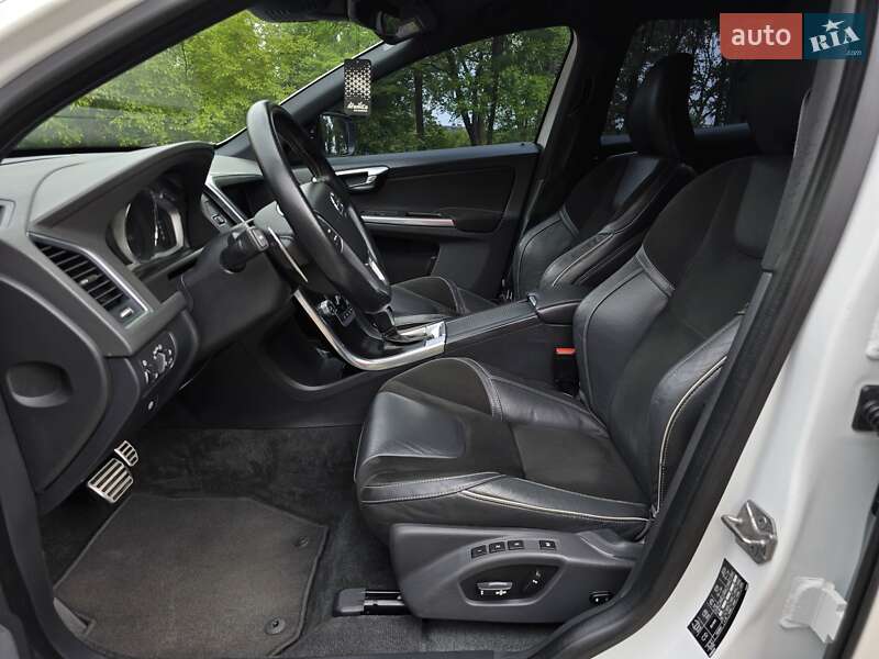 Внедорожник / Кроссовер Volvo XC60 2017 в Калуше