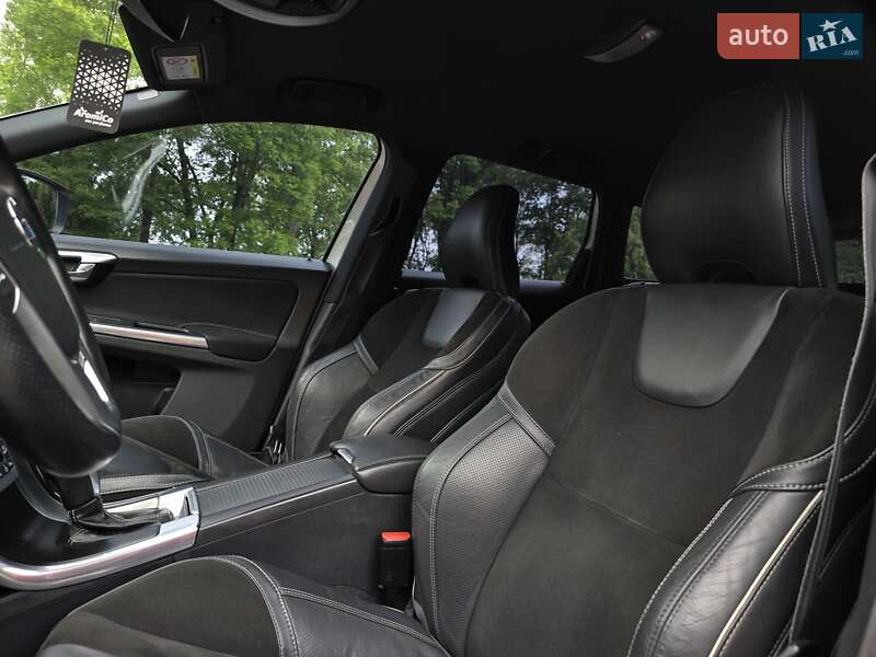 Внедорожник / Кроссовер Volvo XC60 2017 в Калуше