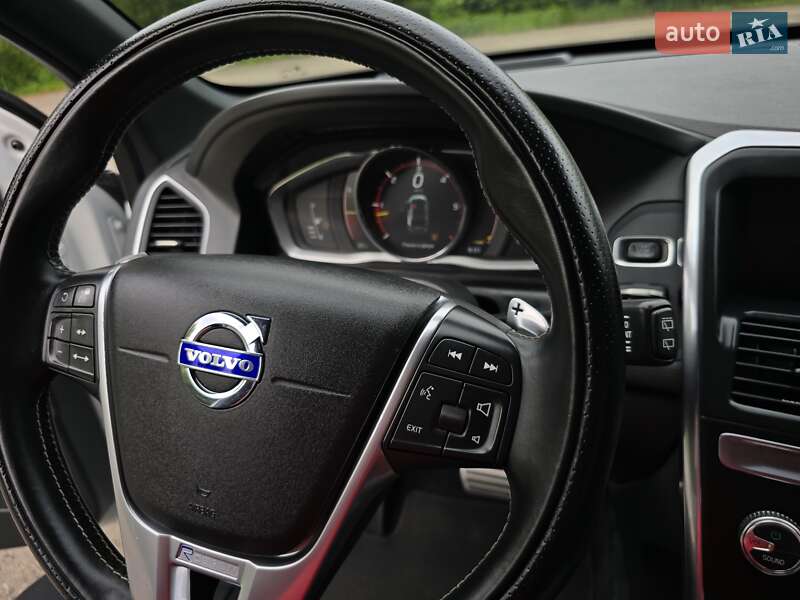 Внедорожник / Кроссовер Volvo XC60 2017 в Калуше