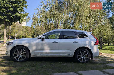 Внедорожник / Кроссовер Volvo XC60 2018 в 