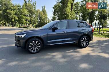 Внедорожник / Кроссовер Volvo XC60 2022 в 