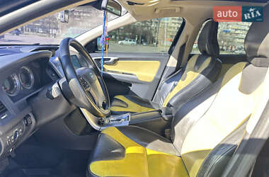 Внедорожник / Кроссовер Volvo XC60 2009 в 