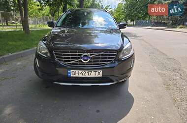 Внедорожник / Кроссовер Volvo XC60 2015 в 