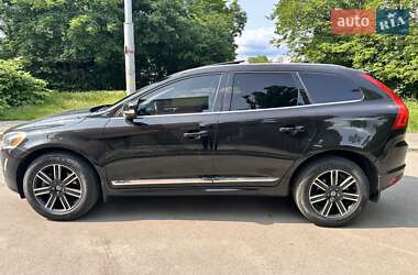 Внедорожник / Кроссовер Volvo XC60 2016 в 