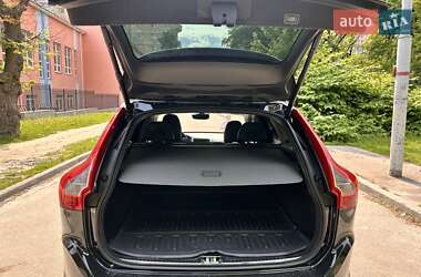 Внедорожник / Кроссовер Volvo XC60 2016 в 