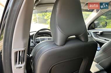Внедорожник / Кроссовер Volvo XC60 2016 в 