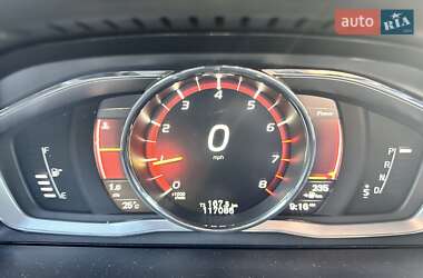 Внедорожник / Кроссовер Volvo XC60 2016 в 