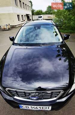 Внедорожник / Кроссовер Volvo XC60 2012 в 