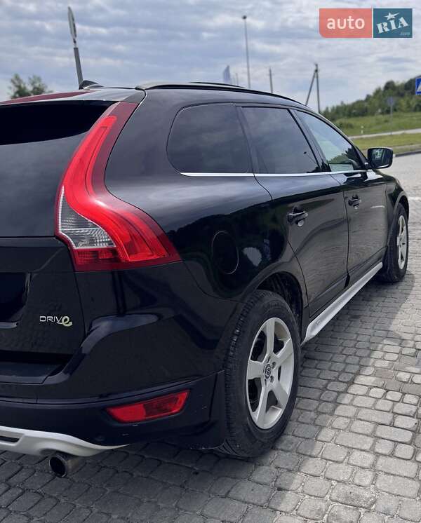 Внедорожник / Кроссовер Volvo XC60 2010 в Львове