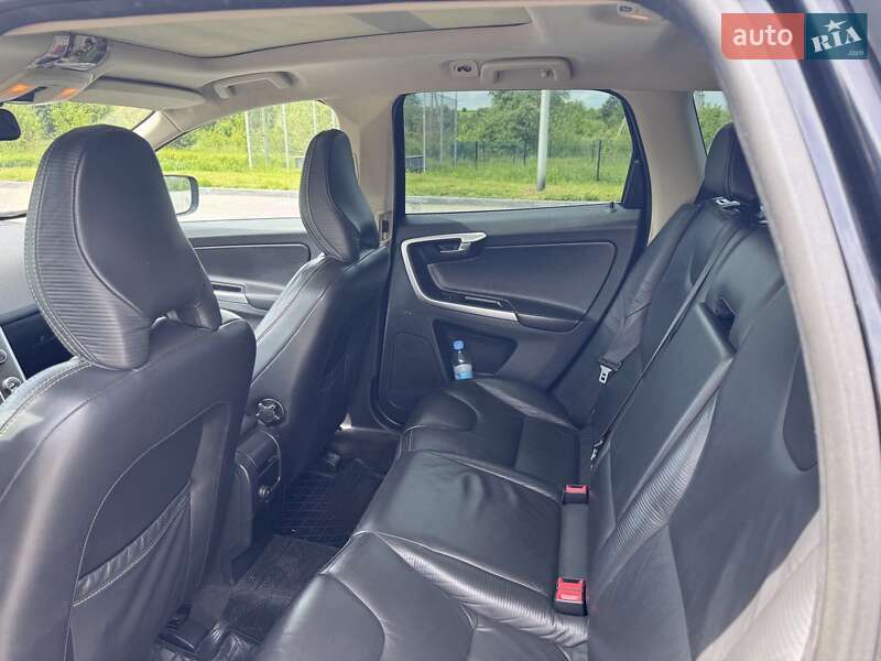 Внедорожник / Кроссовер Volvo XC60 2010 в Львове