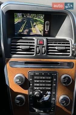 Внедорожник / Кроссовер Volvo XC60 2017 в 