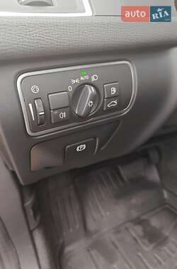 Внедорожник / Кроссовер Volvo XC60 2017 в 