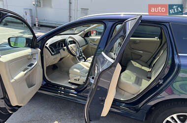 Позашляховик / Кросовер Volvo XC60 2015 в 