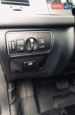 Внедорожник / Кроссовер Volvo XC60 2015 в 