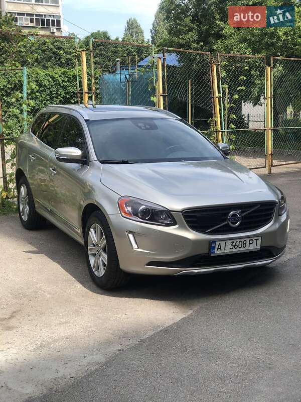 Внедорожник / Кроссовер Volvo XC60 2015 в Броварах
