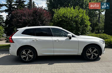 Внедорожник / Кроссовер Volvo XC60 2019 в 