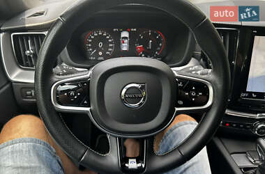 Внедорожник / Кроссовер Volvo XC60 2019 в 