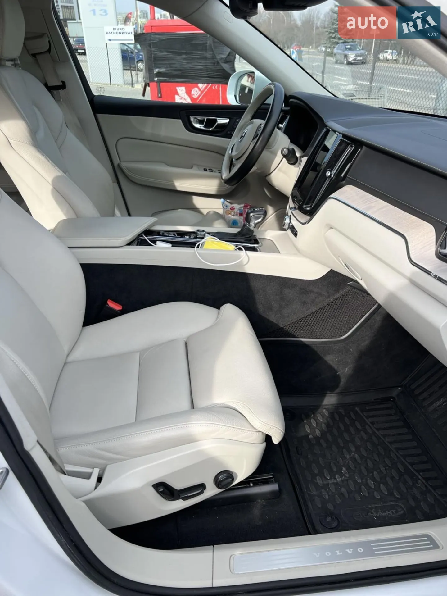 2017 Volvo XC60 - мініатюра 7