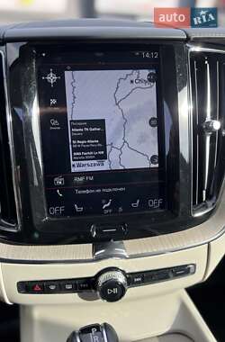 Позашляховик / Кросовер Volvo XC60 2017 в 