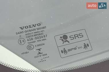 Внедорожник / Кроссовер Volvo XC60 2017 в 