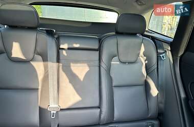 Внедорожник / Кроссовер Volvo XC60 2021 в 