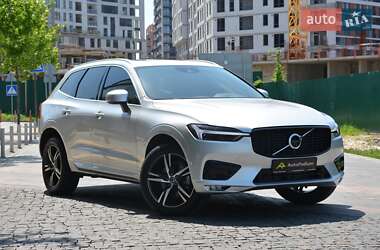 Внедорожник / Кроссовер Volvo XC60 2018 в 