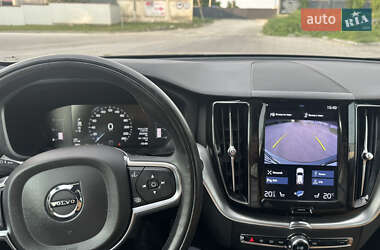 Внедорожник / Кроссовер Volvo XC60 2018 в 
