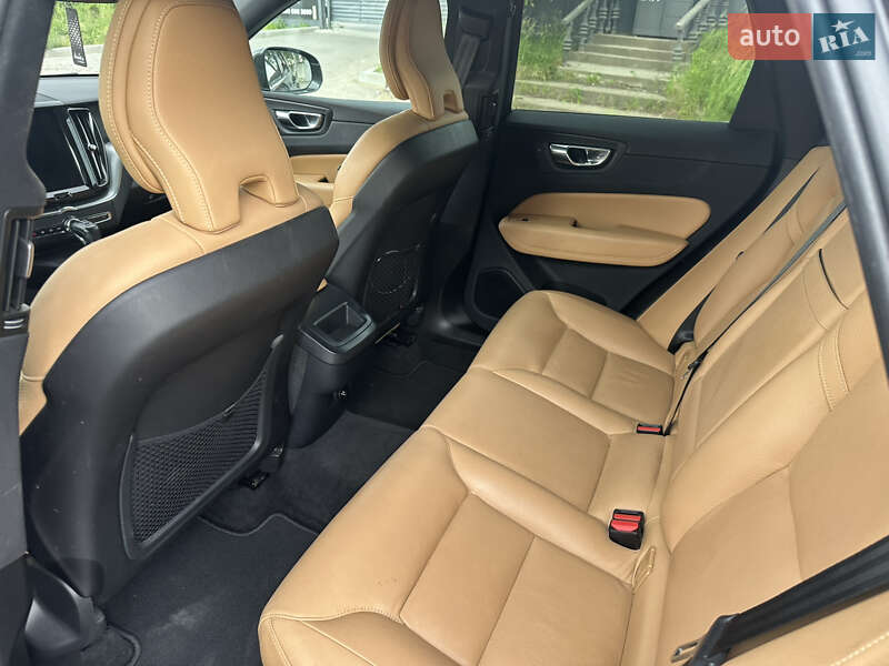 Внедорожник / Кроссовер Volvo XC60 2018 в Черновцах