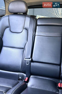 Внедорожник / Кроссовер Volvo XC60 2017 в 