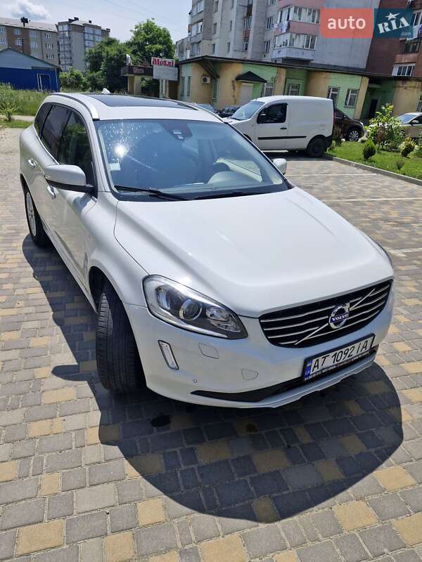 Внедорожник / Кроссовер Volvo XC60 2015 в Калуше